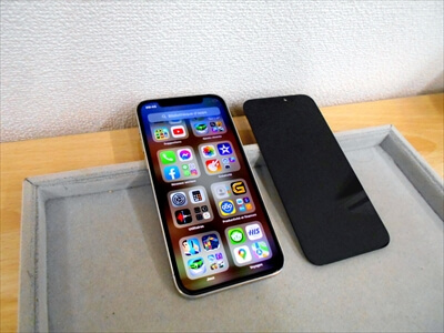 岡山県倉敷市からお越し頂きました！iPhone(アイフォン)12Pro液晶ガラスパネル交換修理！＆ガラスコーティング！　iPhone12Proを落とされてしまい、画面が点かなくなってしまったそうです～(+_+;)(汗)