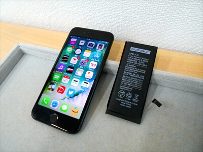 岡山県倉敷市からお越し頂きました！iPhone(アイフォン)7バッテリー交換修理！　ご自身でiPhoneのバッテリー交換修理を行い、具合の悪い状態でお使いになられ、ついには電源が入らなくなってしまったそうです～(+_+;)(汗)