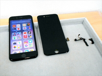 岡山県倉敷市からお越し頂きました！iPhone(アイフォン)7液晶ガラスパネル交換修理！　ご自身でiPhoneバッテリーの交換をされてから電源が入らなくなってしまったそうです～(+o+;)(汗)