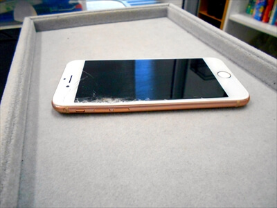 岡山県倉敷市からお越し頂きました！iPhone(アイフォン)8液晶ガラスパネル交換修理！　当店ではiPhoneをお使いの学生さんを大応援！当店の全メニューの学割10%割引を実施中です！(^o^)v