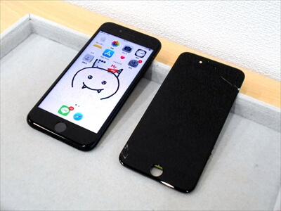 岡山県倉敷市からお越し頂きました！iPhone(アイフォン)SE2液晶ガラスパネル交換修理！　ご購入されてまだ１ヶ月のiPhone！小学生のお子さんのものだそうで、修理されて安全にご使用頂けるiPhoneに復活致しました！(^o^)v