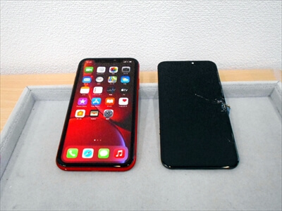 岡山県倉敷市からお越し頂きました！iPhone(アイフォン)XR液晶ガラスパネル交換修理！　iPhoneの画面が割れて、翌日からゴーストタッチの症状が出始めたそうで、当店へ修理にお越し頂きました！(^o^)