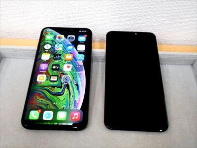 岡山県倉敷市からお越し頂きました！iPhone(アイフォン)XS-Max液晶ガラスパネル交換修理！　iPhoneをお風呂で使ってしまい、iPhoneの一部が破損して使用できなくなる事例が多く発生しています～(+_+;)(汗)